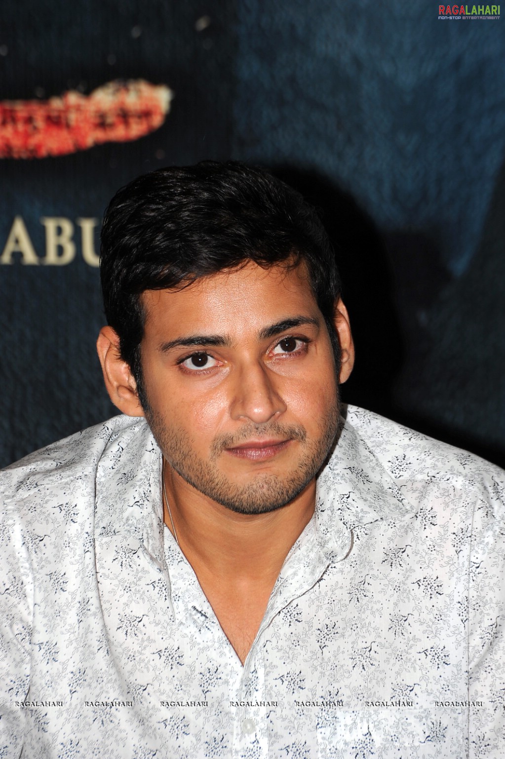 Mahesh Babu at Khaleja Movie Success Meet, HD Gallery, Images