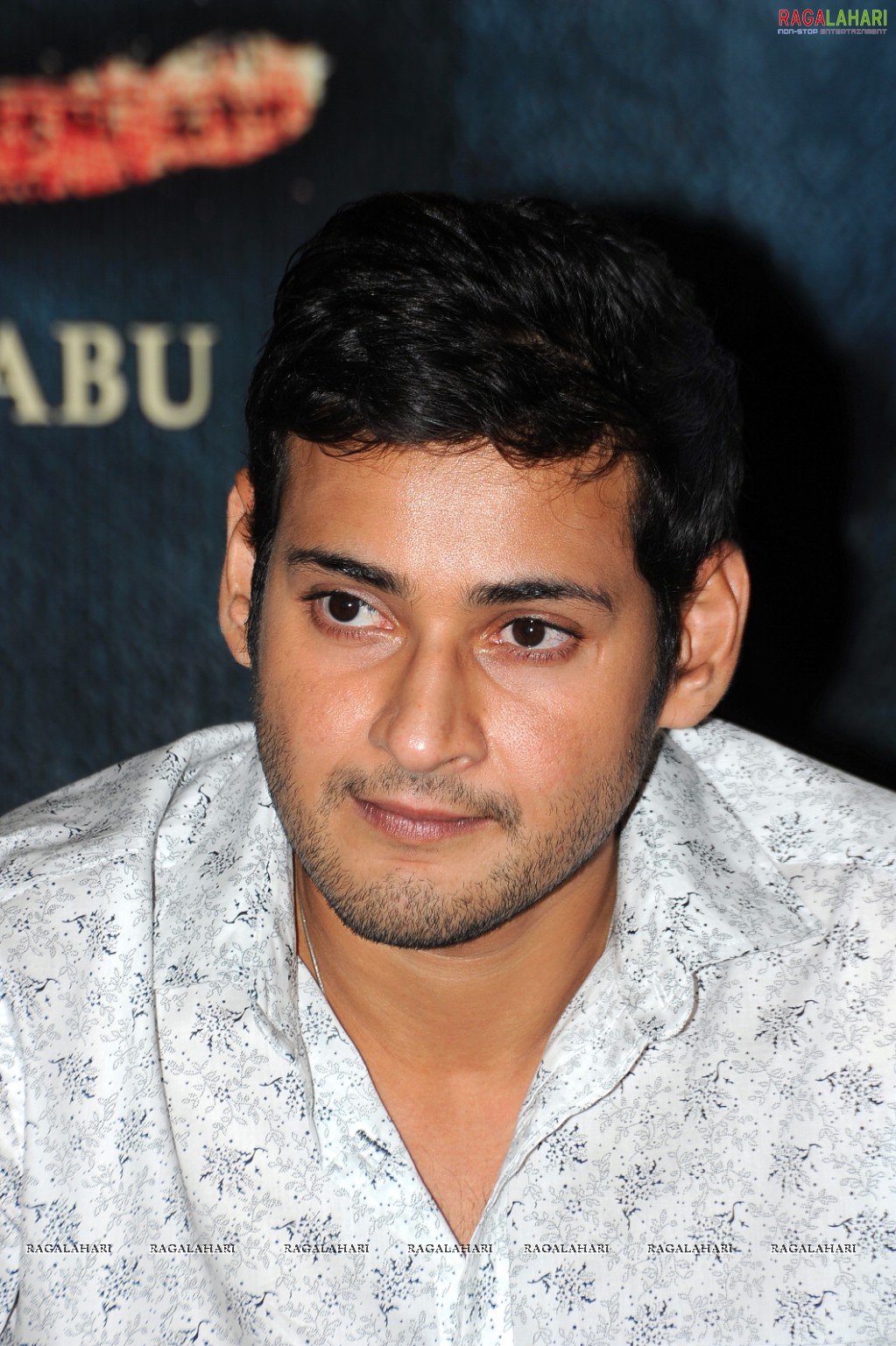 Mahesh Babu at Khaleja Movie Success Meet, HD Gallery, Images