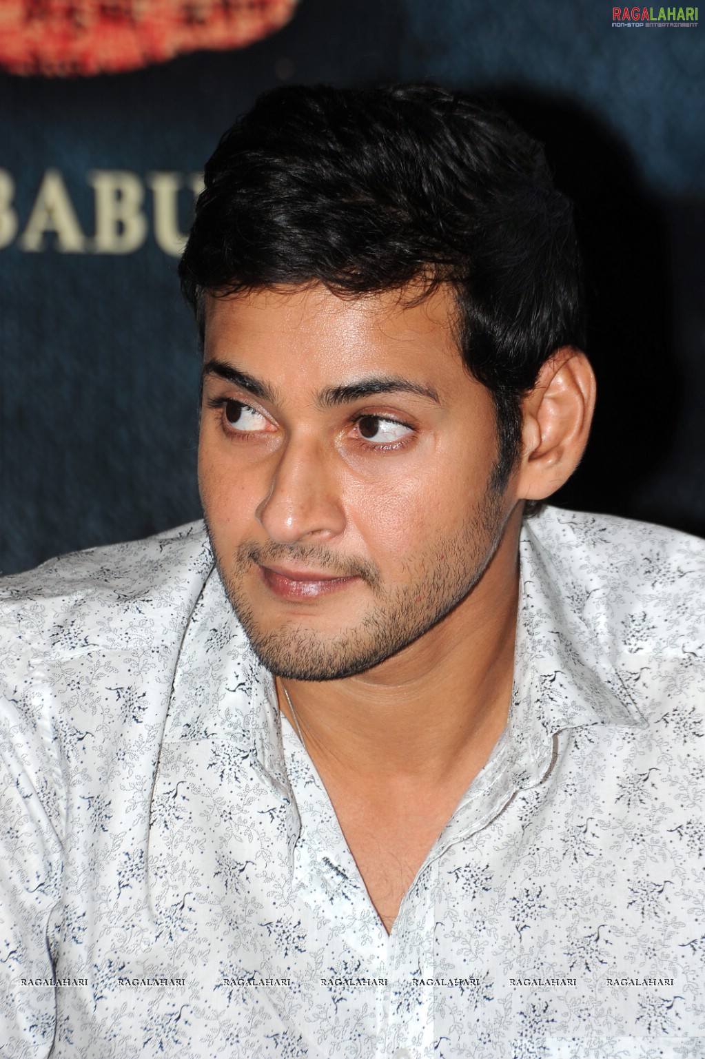 Mahesh Babu at Khaleja Movie Success Meet, HD Gallery, Images