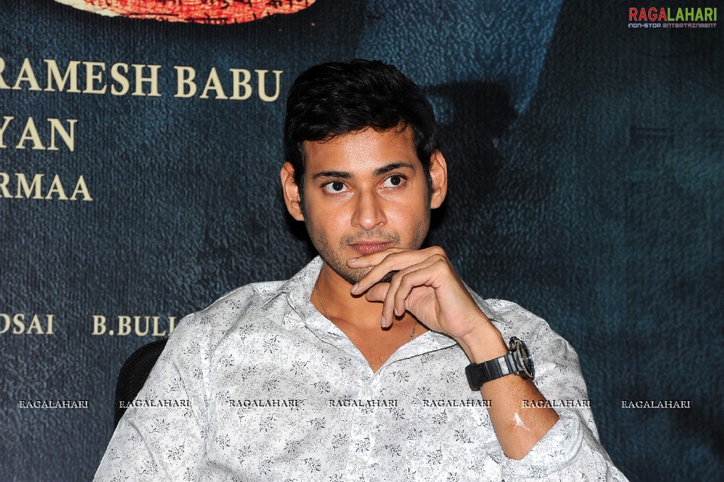 Mahesh Babu at Khaleja Movie Success Meet, HD Gallery, Images