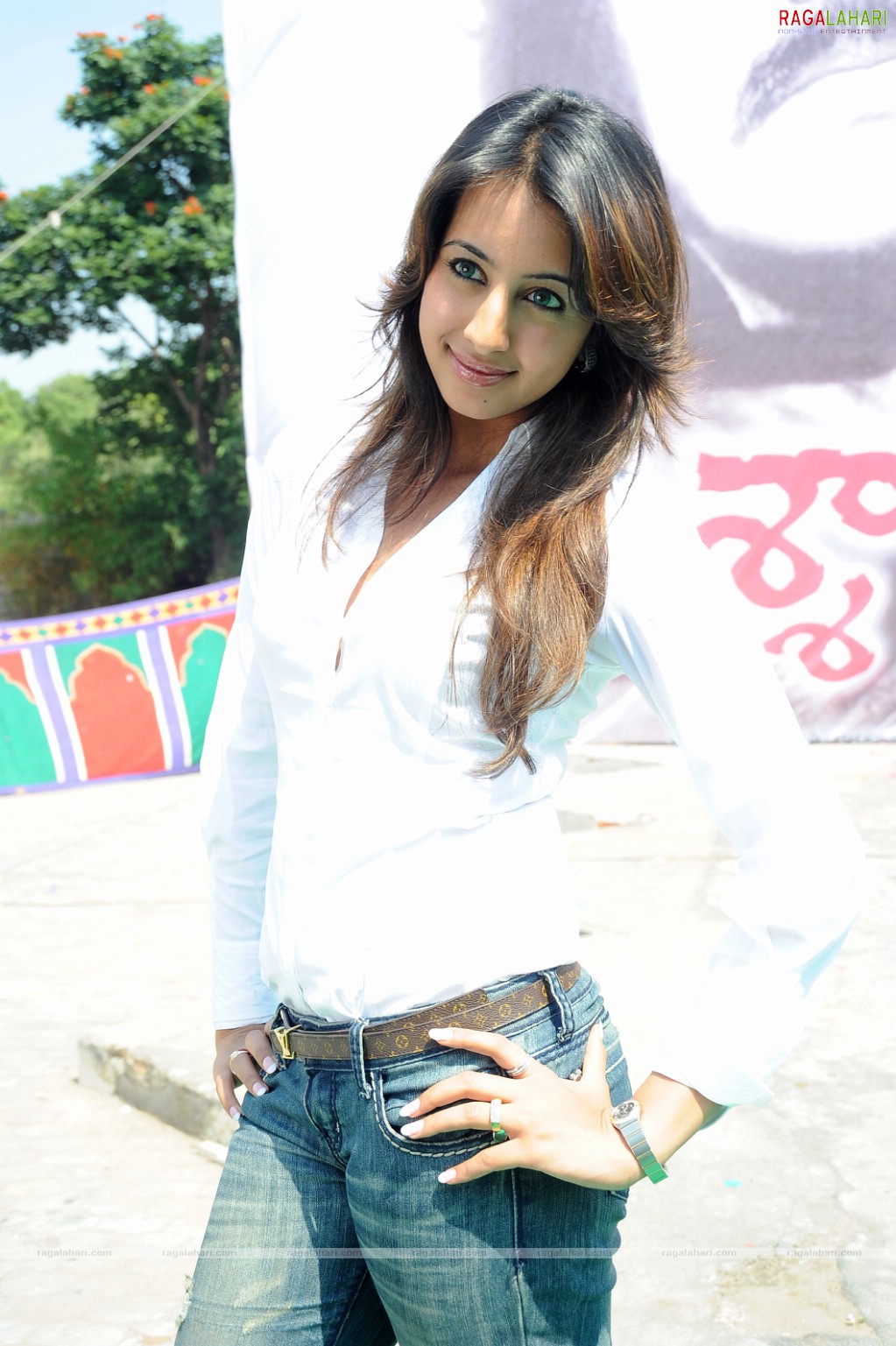 Sanjjanaa