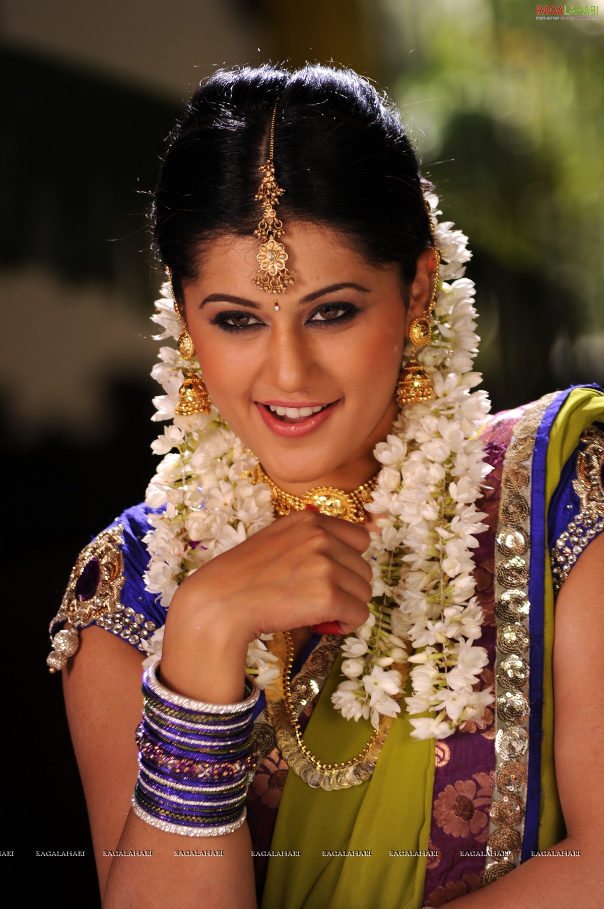 Taapsee (Hi-Res)