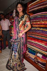 Hari Priya at  Banjara Sanskriti Diwali 2011 Designer Collection Launch