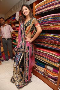 Hari Priya at  Banjara Sanskriti Diwali 2011 Designer Collection Launch