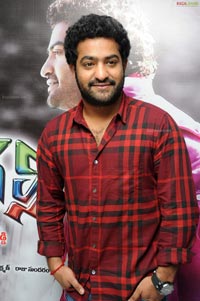 NTR at Oosaravelli Press Meet