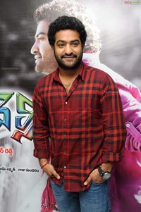 NTR at Oosaravelli Press Meet