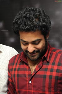 NTR at Oosaravelli Press Meet