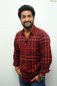 NTR at Oosaravelli Press Meet