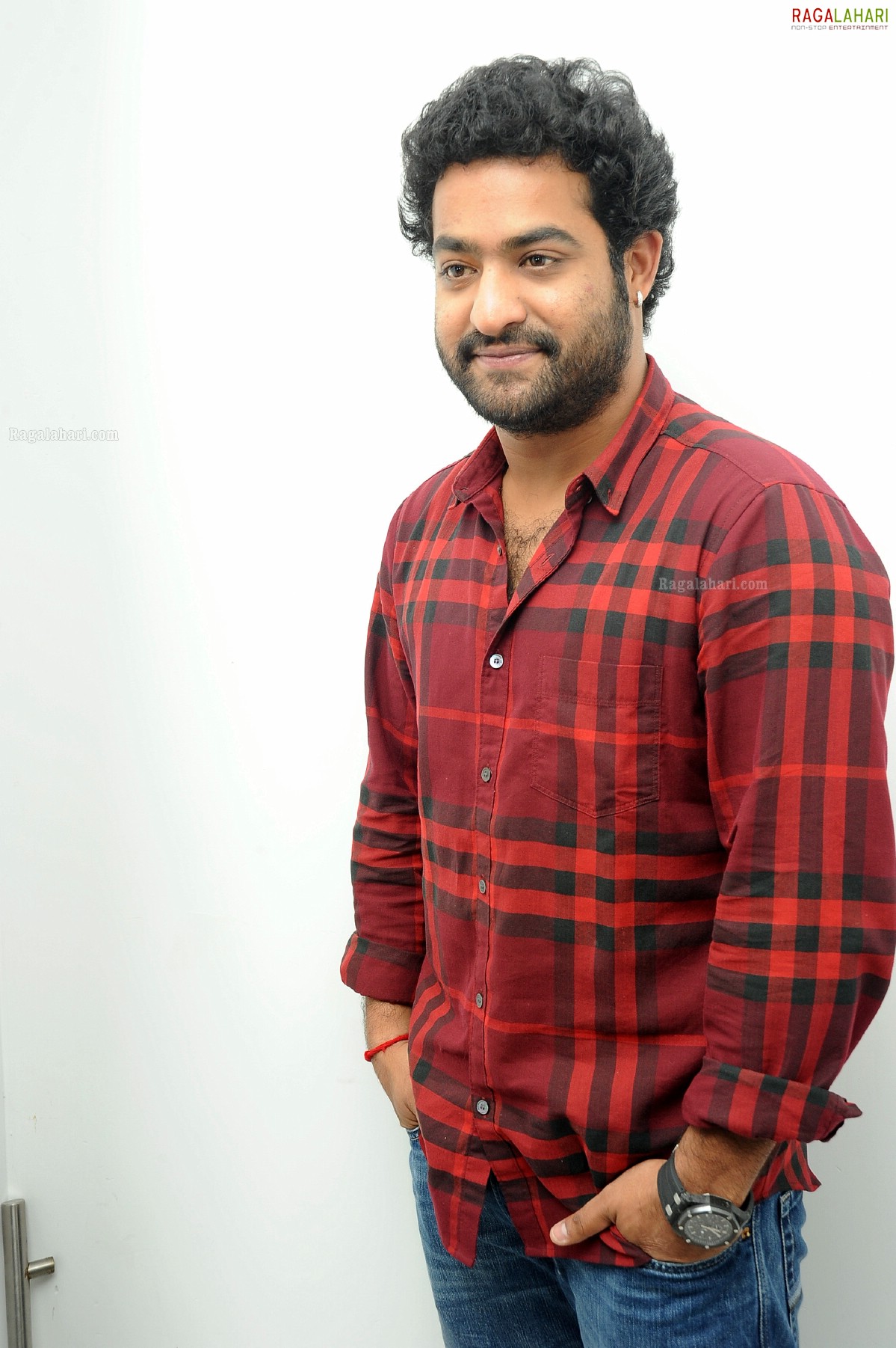 NTR with Beard at Oosaravelli Press Meet, HD Gallery, Images