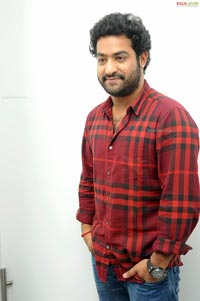 NTR at Oosaravelli Press Meet