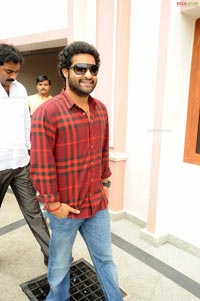 NTR at Oosaravelli Press Meet