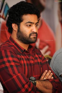 NTR at Oosaravelli Press Meet