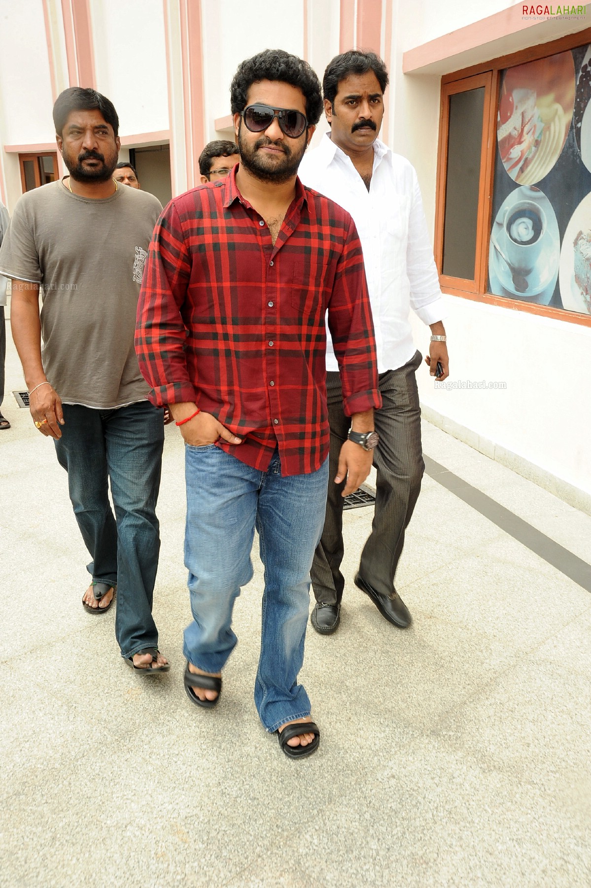 NTR with Beard at Oosaravelli Press Meet, HD Gallery, Images