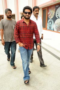 NTR at Oosaravelli Press Meet