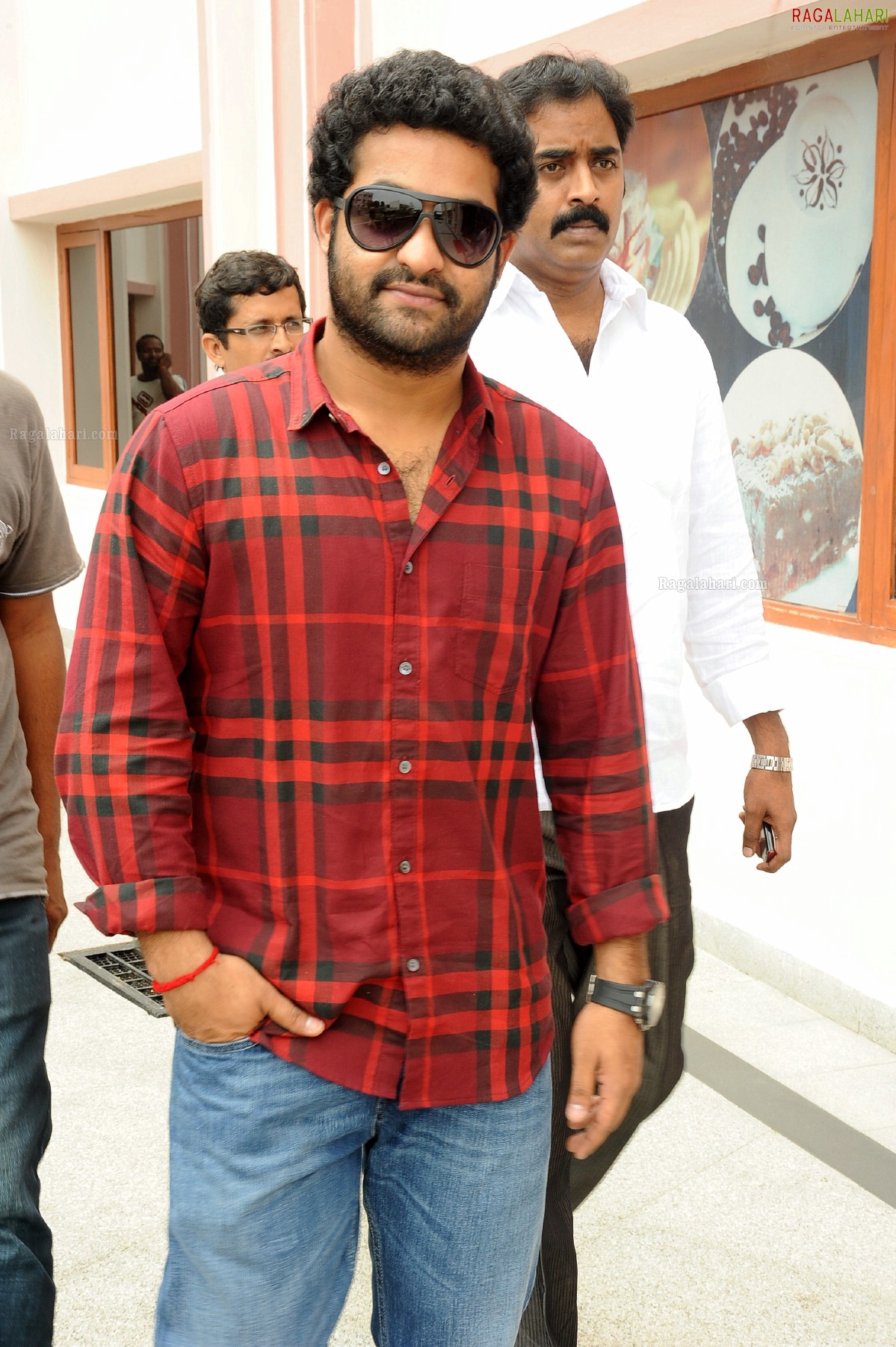 NTR with Beard at Oosaravelli Press Meet, HD Gallery, Images