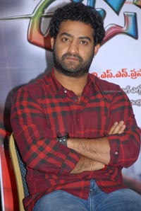 NTR at Oosaravelli Press Meet