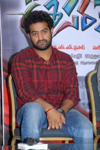 NTR at Oosaravelli Press Meet