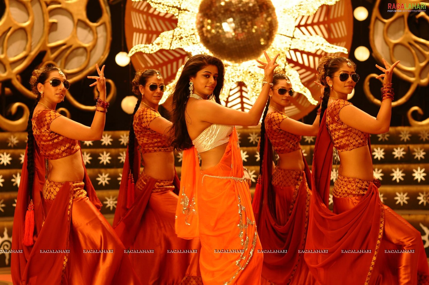Priyamani Hot Stills from Ragada Movie, Gallery, Images