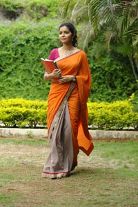 Swathi Orangecolor Saree Photo Gallery