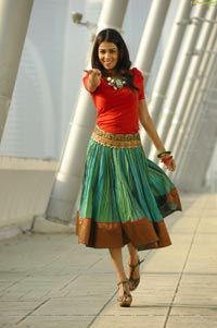 Genelia 1920 Wallpapers