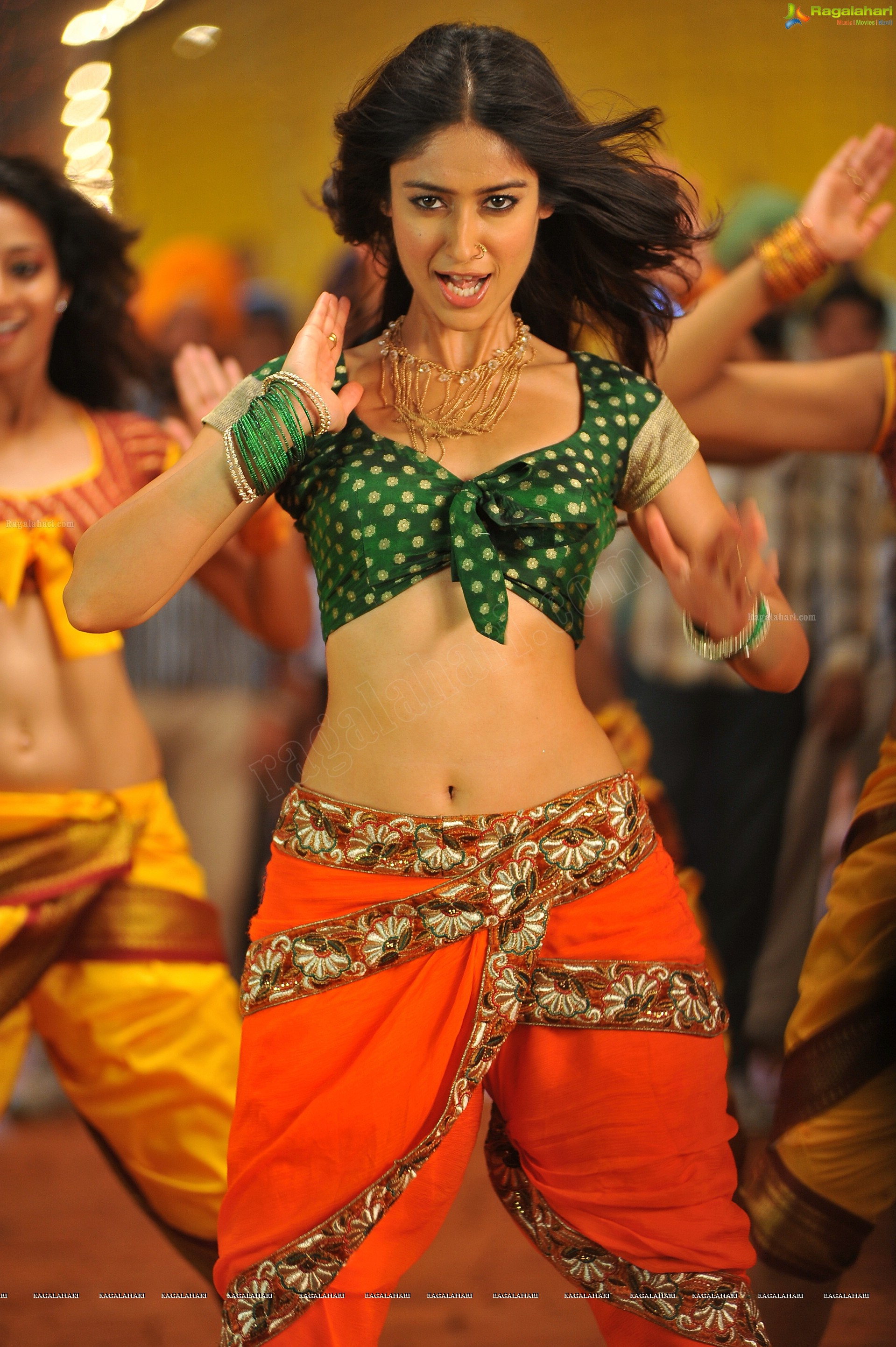 Actress Ileana Dancing Stills from Amar Akbar Anthony