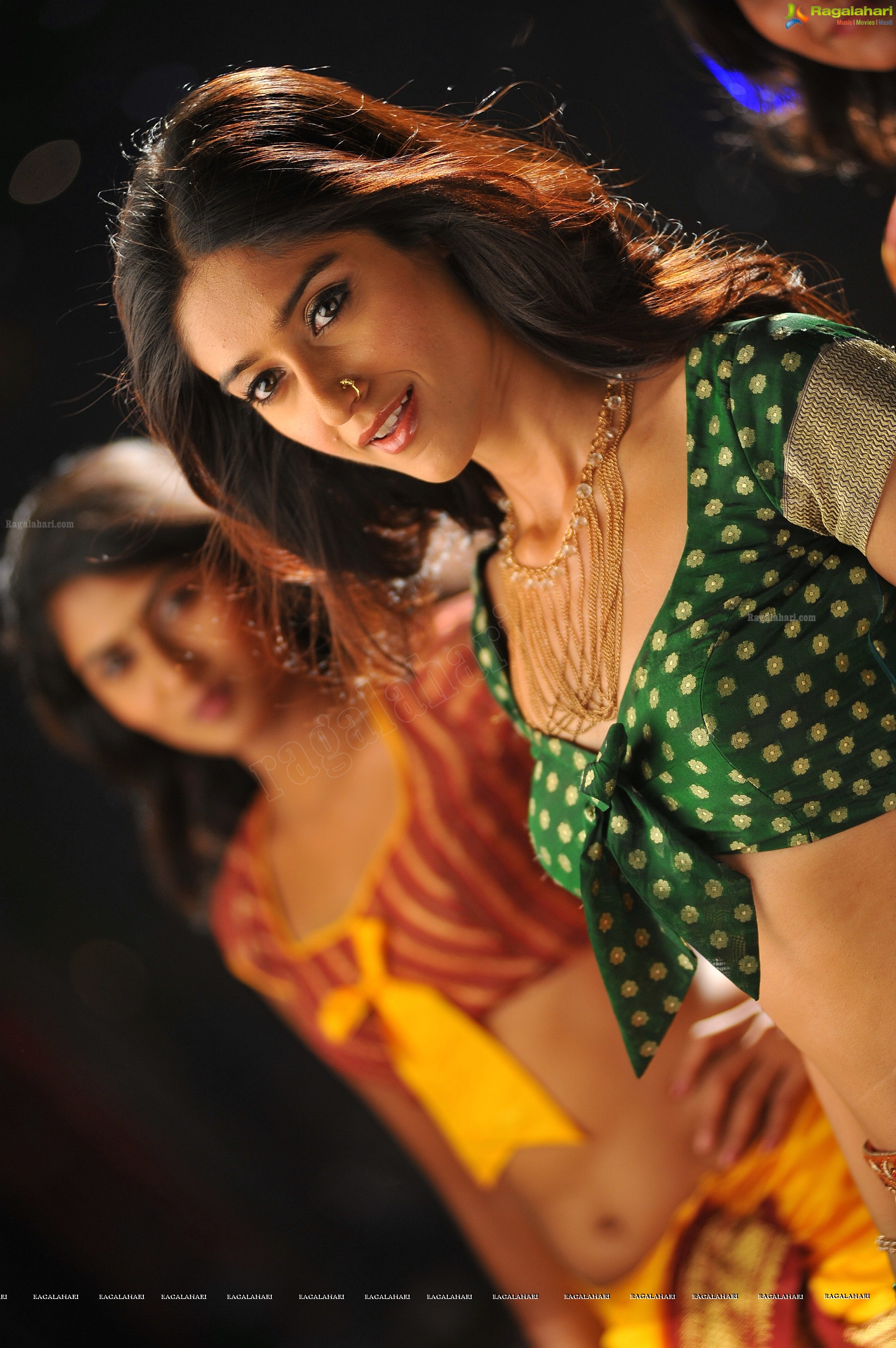 Actress Ileana Dancing Stills from Amar Akbar Anthony