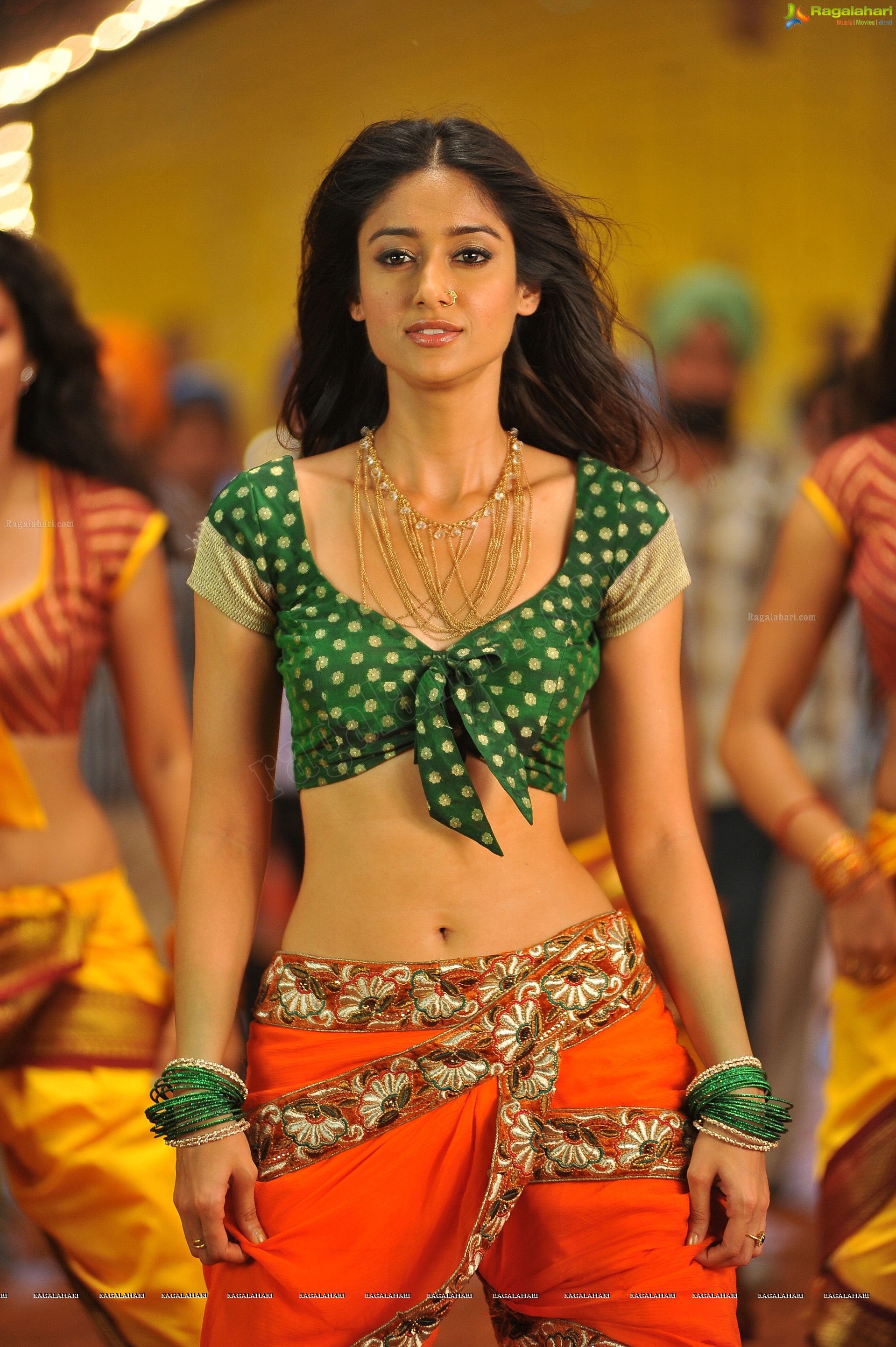 Actress Ileana Dancing Stills from Amar Akbar Anthony