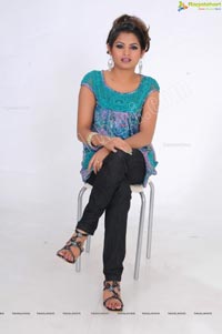 Telugu TV Actress Deepthi Naidu