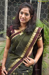 Kulumanali Heroine Varsha