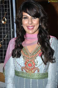 Pooja Bedi Khwaish Exhibition