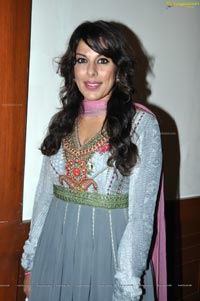 Pooja Bedi Khwaish Exhibition