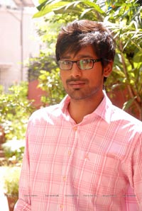 Varun Sandesh Abbayi Class Ammayi Class