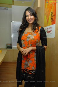 Chitra Gundello Godari Radio Mirchi