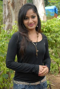 Madhavilatha Chudalani Cheppalani