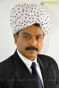 Naresh Raghupathi Venkaiah Naidu