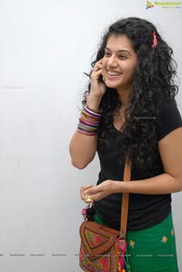 Red FM Model Taapsee