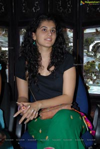 Red FM Model Taapsee