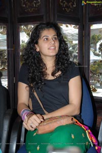 Red FM Model Taapsee