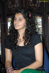 Red FM Model Taapsee