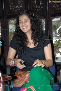 Red FM Model Taapsee