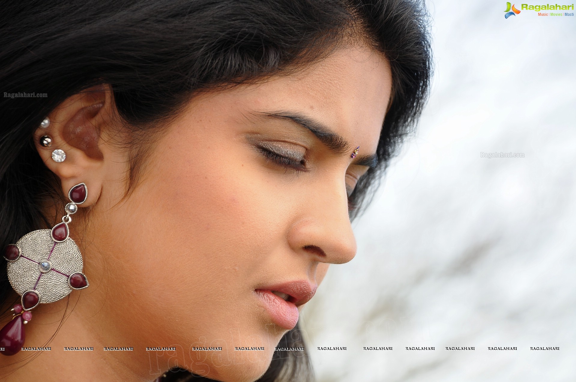 Deeksha Seth (High Definition)