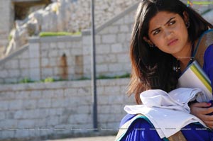 Deeksha Seth in Vettai Mannan