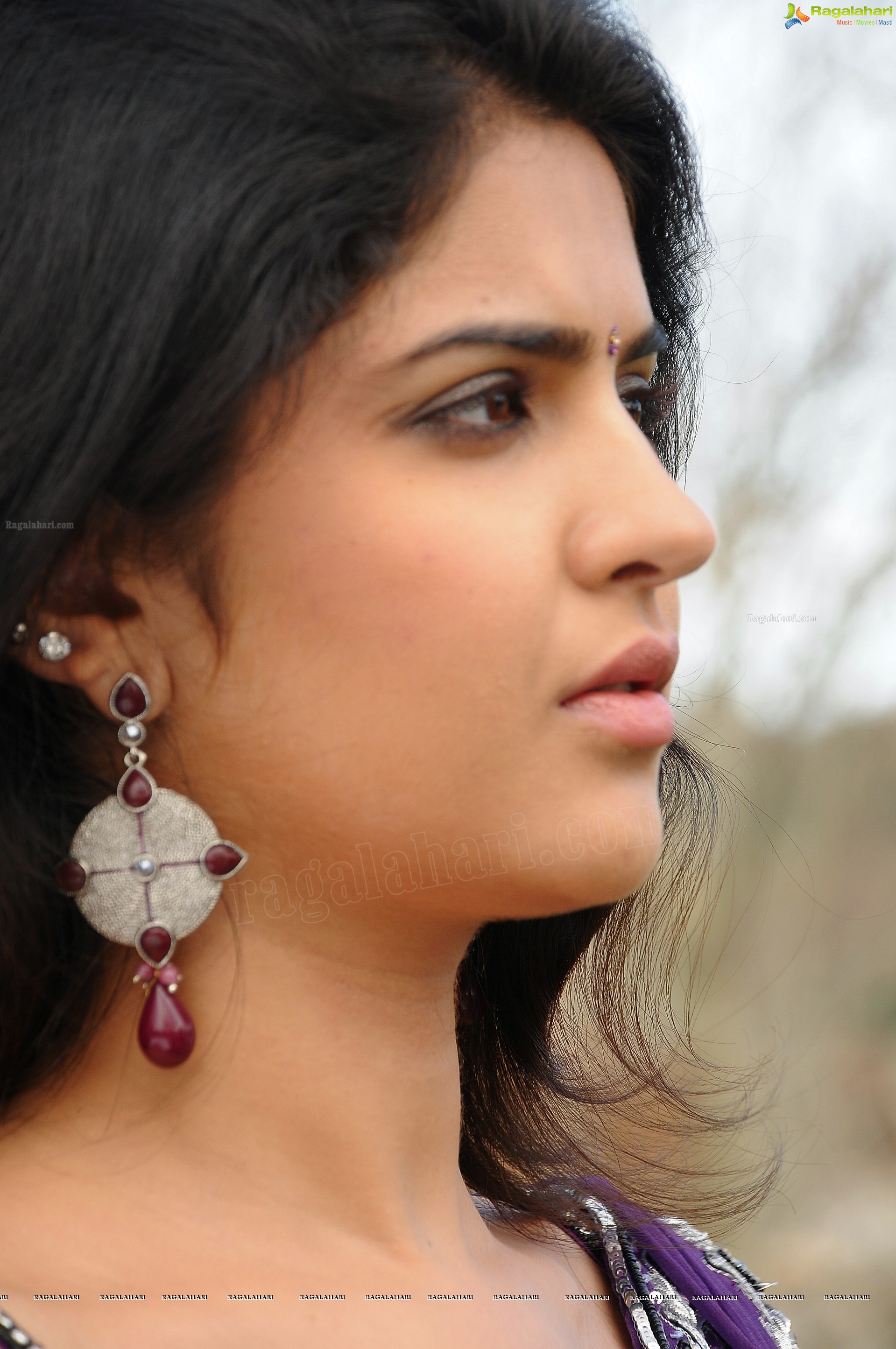 Deeksha Seth (High Definition)