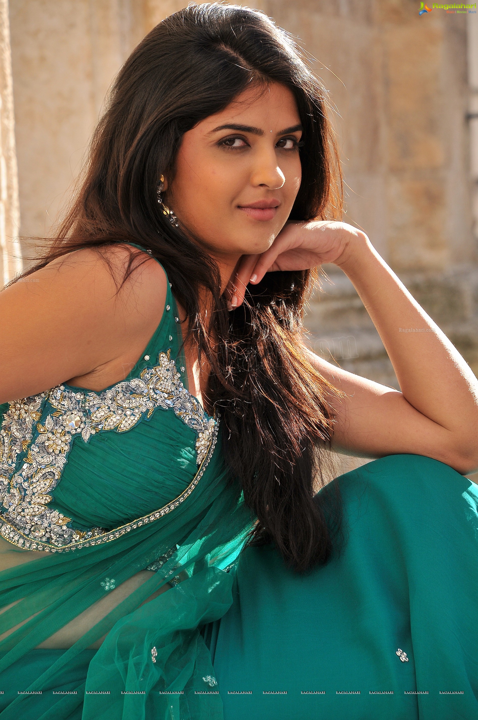 Deeksha Seth (High Definition)