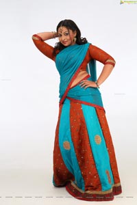 Divya Prabha Hot Saree Stills