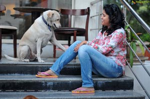 Soumya Bollapragada feeding Street Dogs