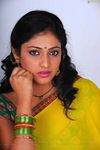 Haripriya in Langa Voni