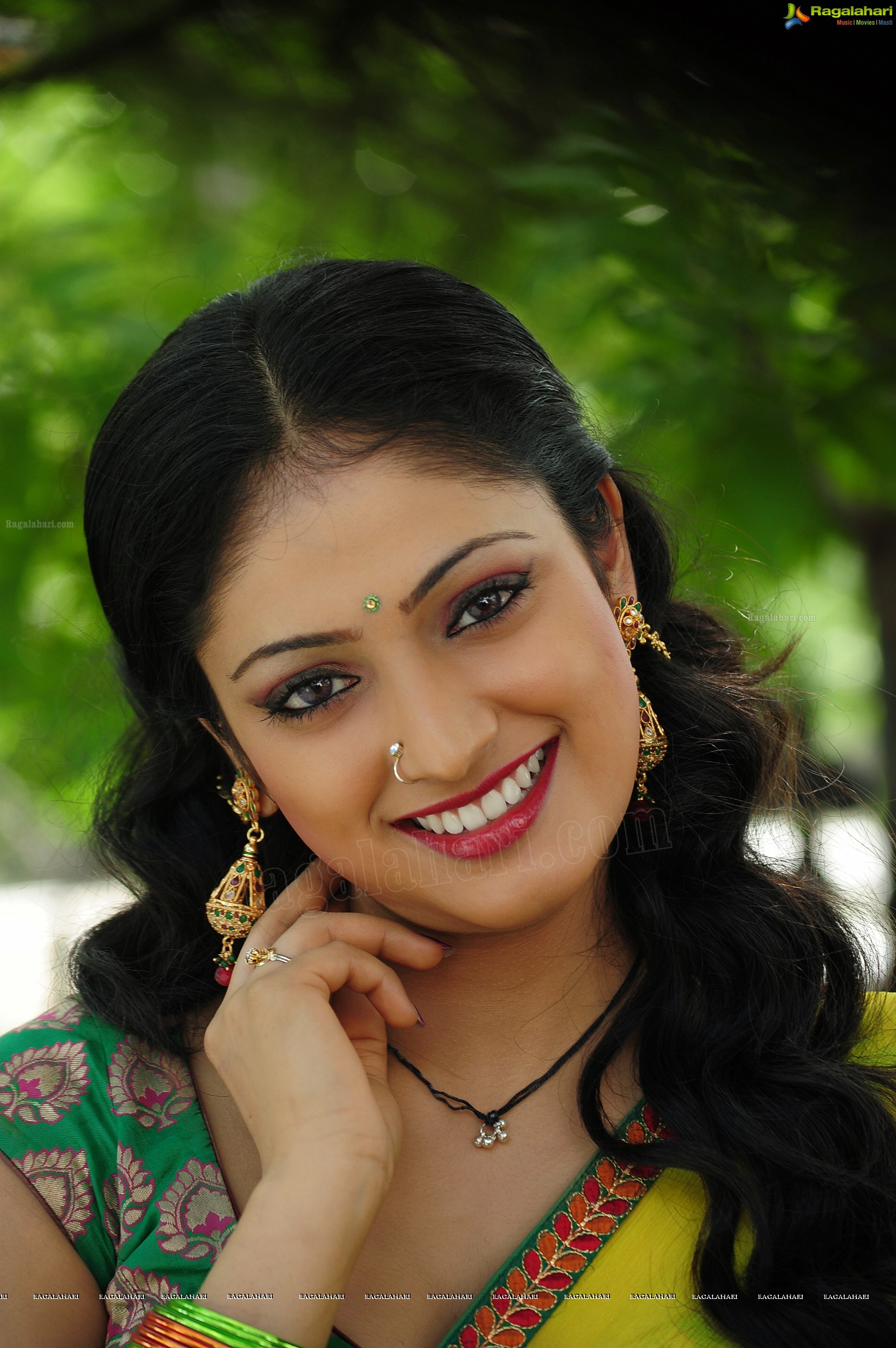 Haripriya (High Definition)