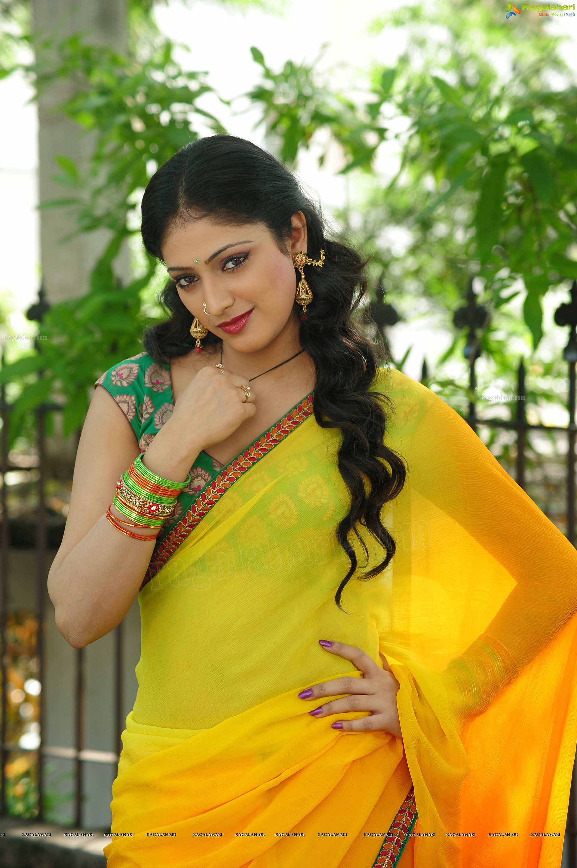 Haripriya (High Definition)