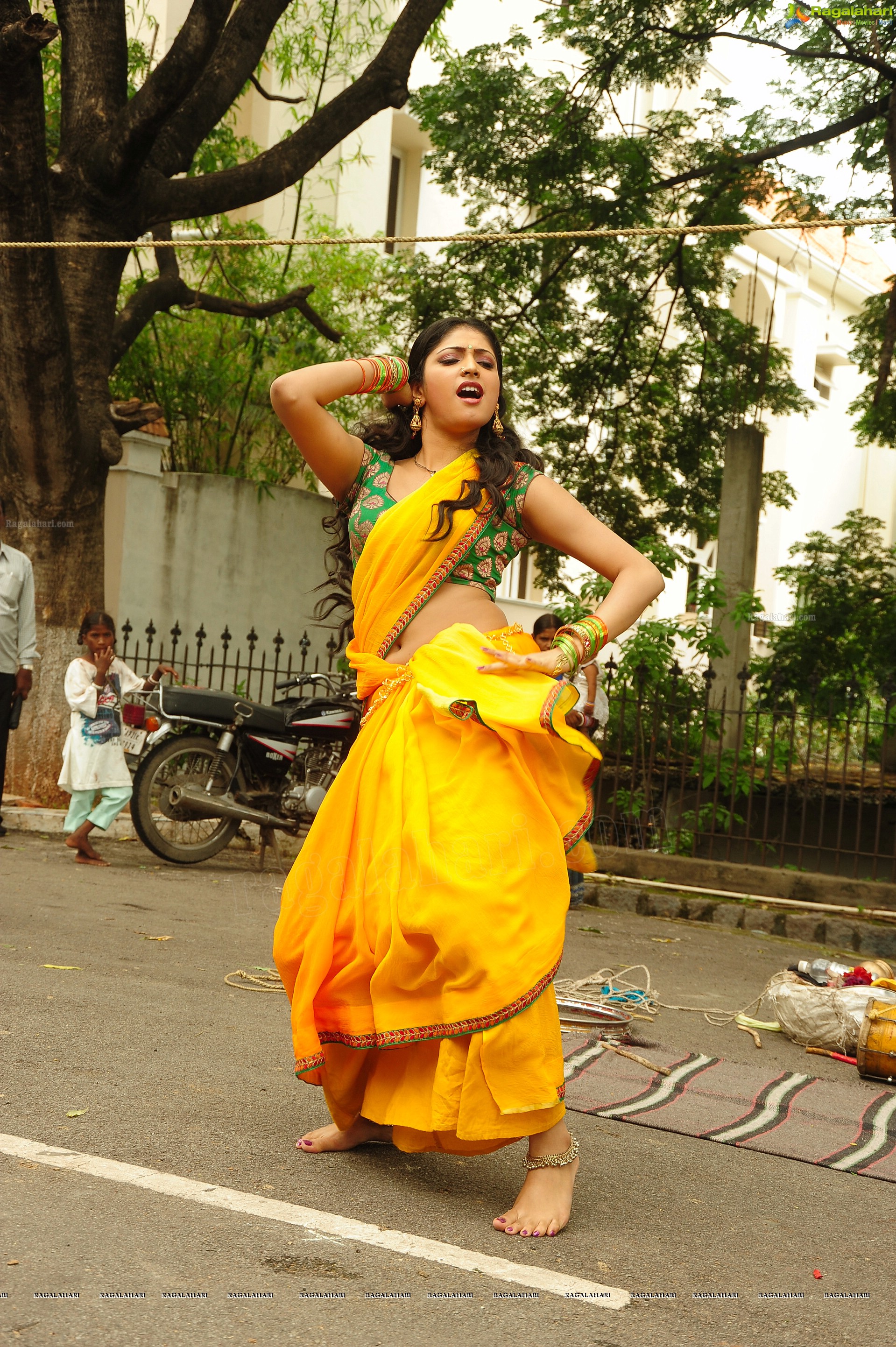 Haripriya (High Definition)